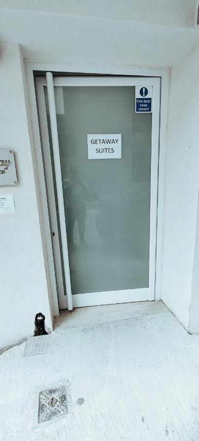 Getaway Suites Apartment Xlendi Bagian luar foto